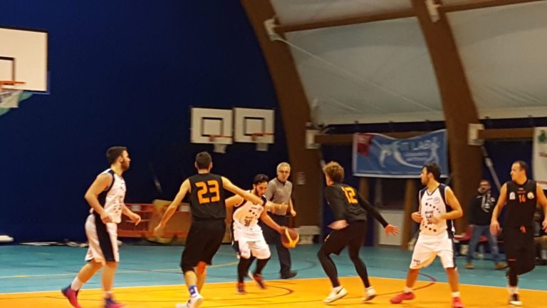 Per i Black Bears vittoria e secondo posto