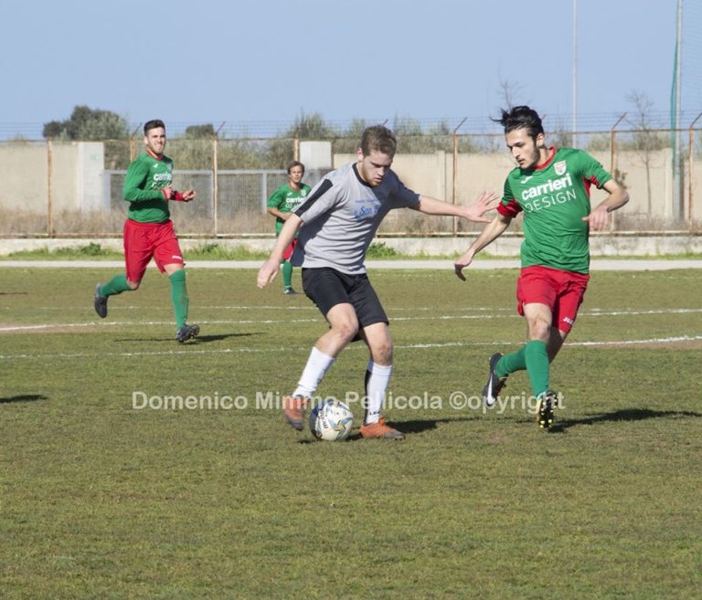 Sport | Vince la FC Capurso, cadono in casa Cuti Volley e Futsal Capurso